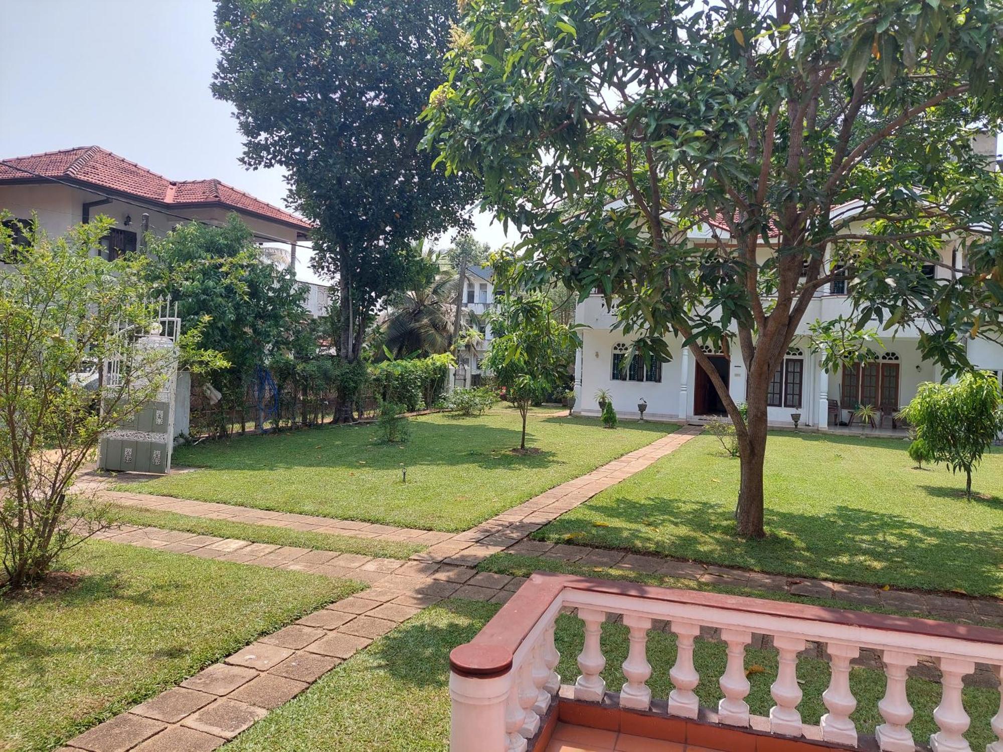 Gudsmith Home Negombo Exterior foto